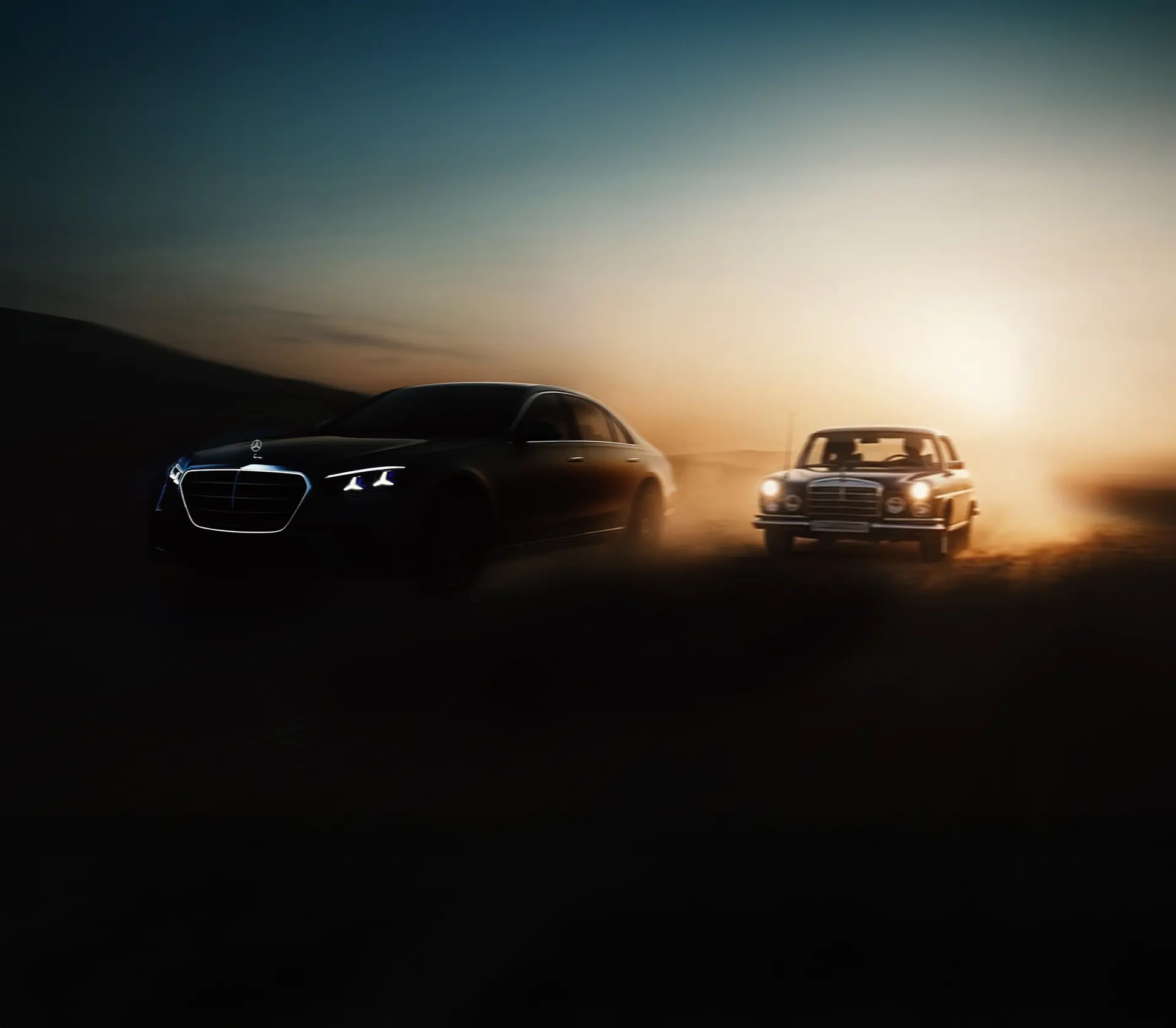 Neue S-Klasse gegenüber mit dem Oldtimer gestellt